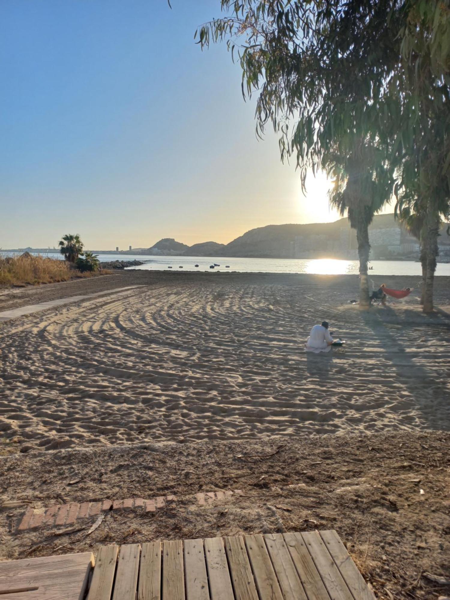 La Remera Playa Alicante Exterior photo